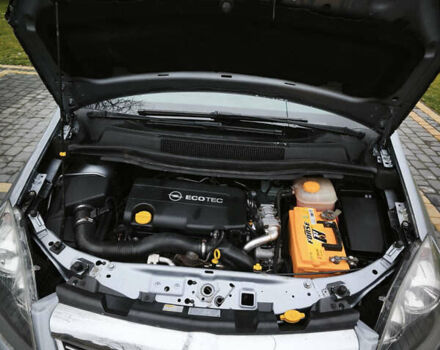 Сірий Опель Зафіра, об'ємом двигуна 1.69 л та пробігом 326 тис. км за 5800 $, фото 16 на Automoto.ua