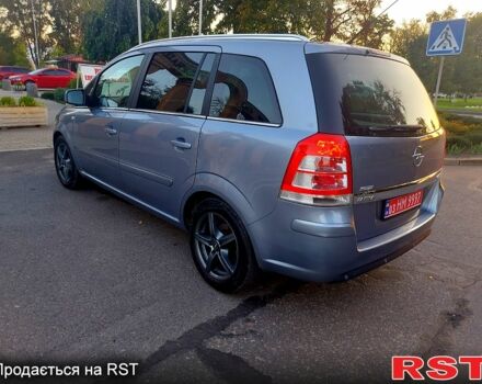 Серый Опель Зафира, объемом двигателя 1.8 л и пробегом 210 тыс. км за 7800 $, фото 1 на Automoto.ua