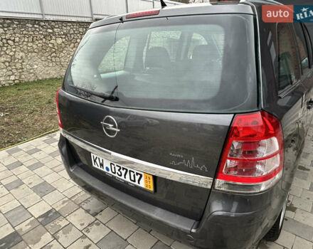 Серый Опель Зафира, объемом двигателя 1.6 л и пробегом 231 тыс. км за 5900 $, фото 6 на Automoto.ua