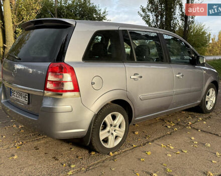 Серый Опель Зафира, объемом двигателя 1.8 л и пробегом 285 тыс. км за 6500 $, фото 3 на Automoto.ua