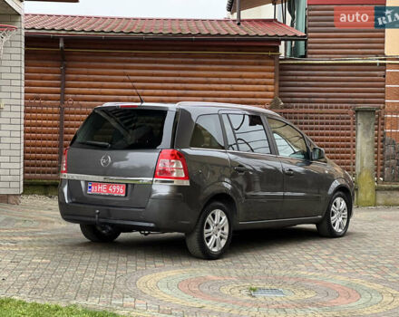 Серый Опель Зафира, объемом двигателя 1.7 л и пробегом 191 тыс. км за 7900 $, фото 16 на Automoto.ua