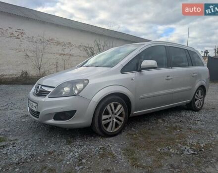 Серый Опель Зафира, объемом двигателя 1.69 л и пробегом 277 тыс. км за 6800 $, фото 7 на Automoto.ua