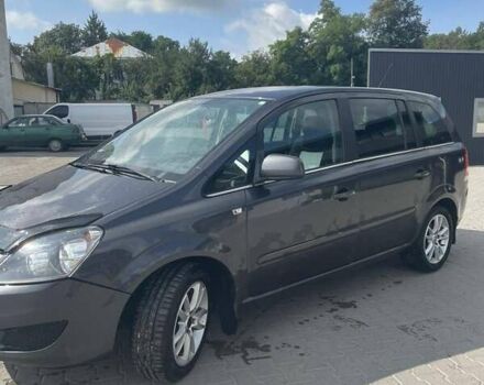 Серый Опель Зафира, объемом двигателя 1.8 л и пробегом 227 тыс. км за 5400 $, фото 4 на Automoto.ua