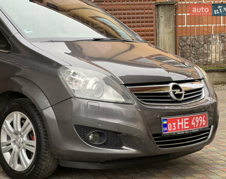 Серый Опель Зафира, объемом двигателя 1.7 л и пробегом 191 тыс. км за 7900 $, фото 10 на Automoto.ua