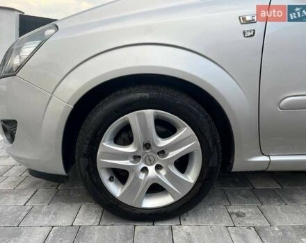 Серый Опель Зафира, объемом двигателя 1.6 л и пробегом 167 тыс. км за 7499 $, фото 26 на Automoto.ua