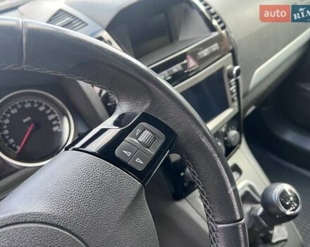 Серый Опель Зафира, объемом двигателя 1.6 л и пробегом 167 тыс. км за 7499 $, фото 61 на Automoto.ua