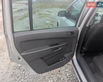 Серый Опель Зафира, объемом двигателя 1.69 л и пробегом 277 тыс. км за 6800 $, фото 11 на Automoto.ua