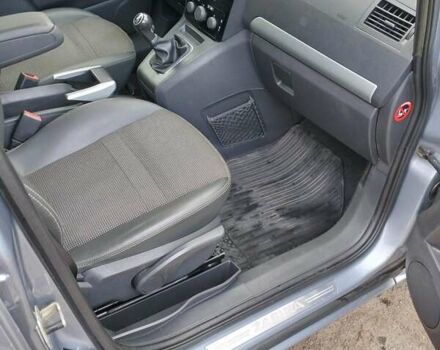 Сірий Опель Зафіра, об'ємом двигуна 1.7 л та пробігом 228 тис. км за 6500 $, фото 8 на Automoto.ua