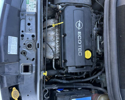 Серый Опель Зафира, объемом двигателя 1.6 л и пробегом 231 тыс. км за 5900 $, фото 30 на Automoto.ua