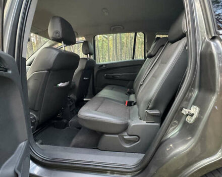 Серый Опель Зафира, объемом двигателя 1.7 л и пробегом 320 тыс. км за 7400 $, фото 39 на Automoto.ua