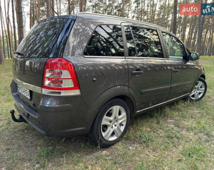 Серый Опель Зафира, объемом двигателя 1.7 л и пробегом 320 тыс. км за 7400 $, фото 24 на Automoto.ua