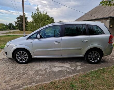 Серый Опель Зафира, объемом двигателя 1.8 л и пробегом 204 тыс. км за 7950 $, фото 3 на Automoto.ua