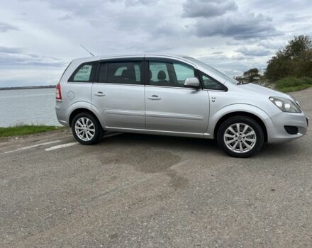 Серый Опель Зафира, объемом двигателя 1.7 л и пробегом 266 тыс. км за 6600 $, фото 5 на Automoto.ua