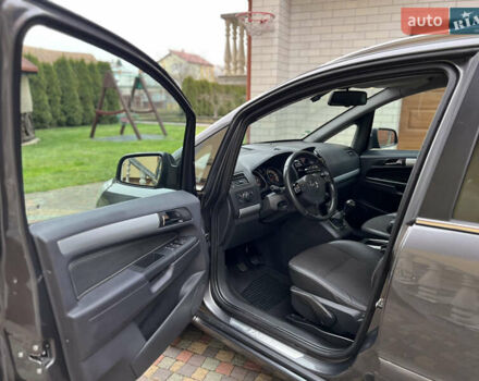 Серый Опель Зафира, объемом двигателя 1.7 л и пробегом 191 тыс. км за 7900 $, фото 33 на Automoto.ua