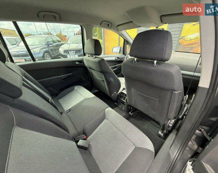 Опель Зафира 2010 в Стрые на Automoto.ua Серый Опель Зафира, объемом двигателя 1.8 л и пробегом 197 тыс. км за 6999 $, фото 32 на Automoto.ua