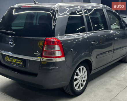 Серый Опель Зафира, объемом двигателя 1.91 л и пробегом 172 тыс. км за 8200 $, фото 5 на Automoto.ua