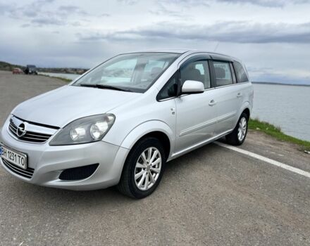 Серый Опель Зафира, объемом двигателя 1.7 л и пробегом 266 тыс. км за 6600 $, фото 2 на Automoto.ua