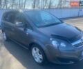 Серый Опель Зафира, объемом двигателя 1.6 л и пробегом 216 тыс. км за 7200 $, фото 1 на Automoto.ua