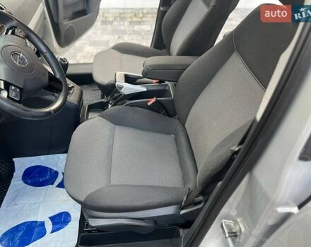 Серый Опель Зафира, объемом двигателя 1.6 л и пробегом 167 тыс. км за 7499 $, фото 48 на Automoto.ua