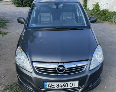 Серый Опель Зафира, объемом двигателя 1.8 л и пробегом 220 тыс. км за 8000 $, фото 1 на Automoto.ua