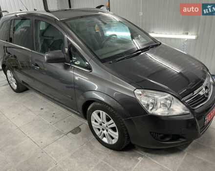 Серый Опель Зафира, объемом двигателя 1.7 л и пробегом 224 тыс. км за 7850 $, фото 1 на Automoto.ua