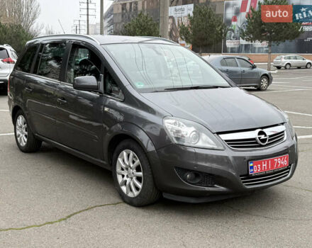 Серый Опель Зафира, объемом двигателя 1.8 л и пробегом 198 тыс. км за 7999 $, фото 5 на Automoto.ua