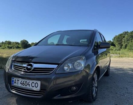 Серый Опель Зафира, объемом двигателя 1.7 л и пробегом 450 тыс. км за 7000 $, фото 2 на Automoto.ua
