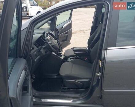 Сірий Опель Зафіра, об'ємом двигуна 1.6 л та пробігом 223 тис. км за 6900 $, фото 22 на Automoto.ua