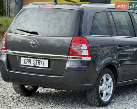 Опель Зафира 2010 в Стрые на Automoto.ua Серый Опель Зафира, объемом двигателя 1.8 л и пробегом 197 тыс. км за 6999 $, фото 20 на Automoto.ua