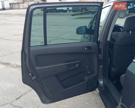 Сірий Опель Зафіра, об'ємом двигуна 1.6 л та пробігом 223 тис. км за 6900 $, фото 41 на Automoto.ua