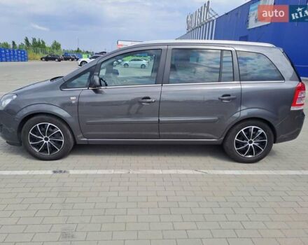 Серый Опель Зафира, объемом двигателя 1.8 л и пробегом 227 тыс. км за 7600 $, фото 3 на Automoto.ua