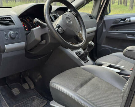 Серый Опель Зафира, объемом двигателя 1.7 л и пробегом 320 тыс. км за 7400 $, фото 29 на Automoto.ua