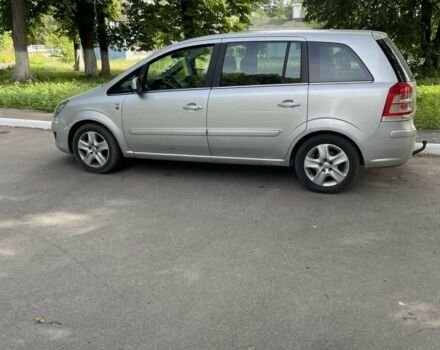 Серый Опель Зафира, объемом двигателя 1.7 л и пробегом 187 тыс. км за 4800 $, фото 1 на Automoto.ua