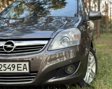 Серый Опель Зафира, объемом двигателя 1.7 л и пробегом 320 тыс. км за 7400 $, фото 22 на Automoto.ua