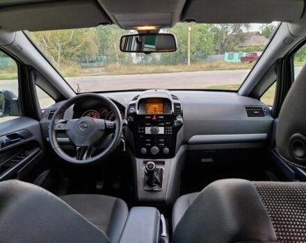 Серый Опель Зафира, объемом двигателя 1.8 л и пробегом 204 тыс. км за 7950 $, фото 11 на Automoto.ua