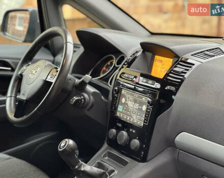 Серый Опель Зафира, объемом двигателя 1.7 л и пробегом 191 тыс. км за 7900 $, фото 39 на Automoto.ua