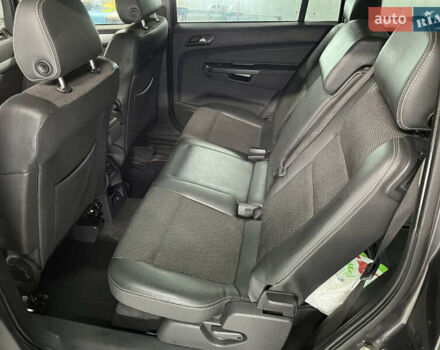 Серый Опель Зафира, объемом двигателя 1.7 л и пробегом 224 тыс. км за 7850 $, фото 5 на Automoto.ua