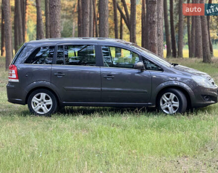 Серый Опель Зафира, объемом двигателя 1.7 л и пробегом 320 тыс. км за 7400 $, фото 13 на Automoto.ua