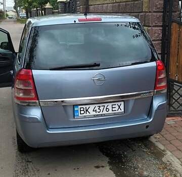 Опель Зафира 2010 в Ровно на Automoto.ua Серый Опель Зафира, объемом двигателя 1.7 л и пробегом 340 тыс. км за 6200 $, фото 7 на Automoto.ua