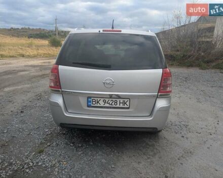 Серый Опель Зафира, объемом двигателя 1.69 л и пробегом 277 тыс. км за 6800 $, фото 5 на Automoto.ua