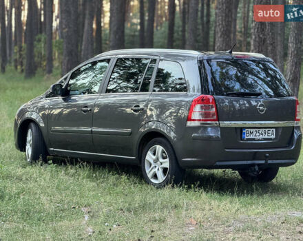 Серый Опель Зафира, объемом двигателя 1.7 л и пробегом 320 тыс. км за 7400 $, фото 2 на Automoto.ua