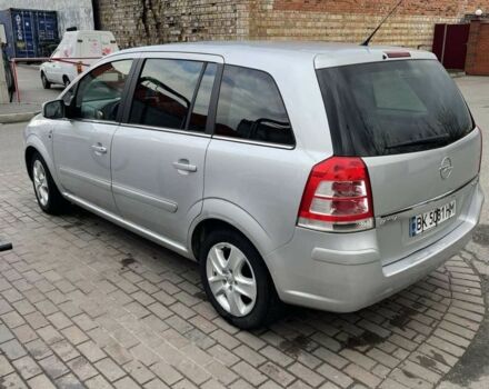 Серый Опель Зафира, объемом двигателя 1.7 л и пробегом 187 тыс. км за 4800 $, фото 4 на Automoto.ua
