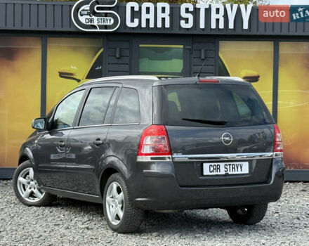 Опель Зафира 2010 в Стрые на Automoto.ua Серый Опель Зафира, объемом двигателя 1.8 л и пробегом 197 тыс. км за 6999 $, фото 2 на Automoto.ua