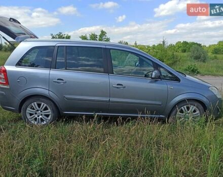 Серый Опель Зафира, объемом двигателя 1.7 л и пробегом 284 тыс. км за 6998 $, фото 27 на Automoto.ua