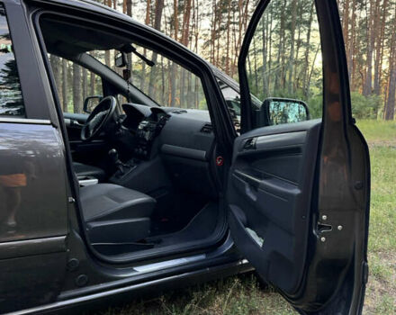 Серый Опель Зафира, объемом двигателя 1.7 л и пробегом 320 тыс. км за 7400 $, фото 45 на Automoto.ua