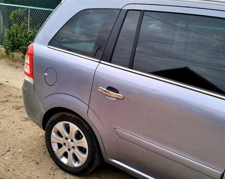 Серый Опель Зафира, объемом двигателя 1.7 л и пробегом 288 тыс. км за 6200 $, фото 5 на Automoto.ua