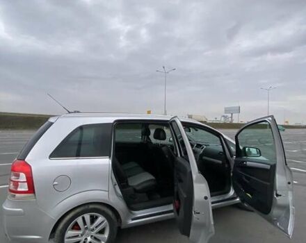 Серый Опель Зафира, объемом двигателя 1.7 л и пробегом 267 тыс. км за 6599 $, фото 7 на Automoto.ua