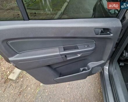 Серый Опель Зафира, объемом двигателя 1.8 л и пробегом 154 тыс. км за 7700 $, фото 26 на Automoto.ua