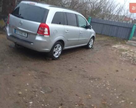 Серый Опель Зафира, объемом двигателя 1.7 л и пробегом 228 тыс. км за 6500 $, фото 2 на Automoto.ua