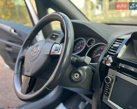 Серый Опель Зафира, объемом двигателя 1.6 л и пробегом 167 тыс. км за 7499 $, фото 35 на Automoto.ua